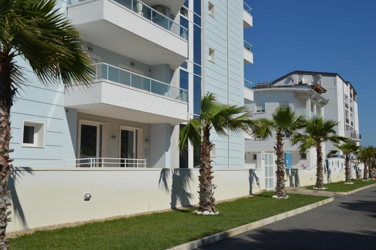 Case Vacanze Blue Bay Resort Roseto Degli Abruzzi Εξωτερικό φωτογραφία