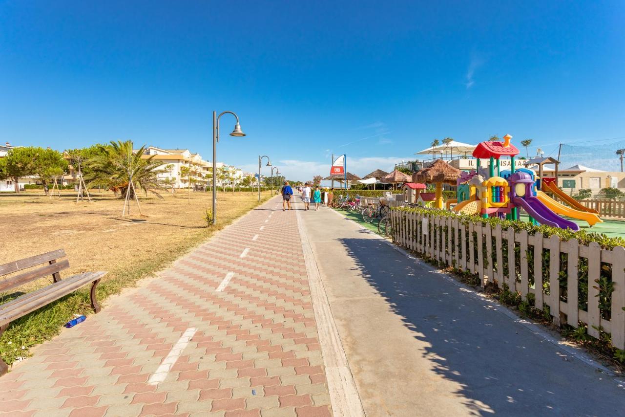 Case Vacanze Blue Bay Resort Roseto Degli Abruzzi Εξωτερικό φωτογραφία
