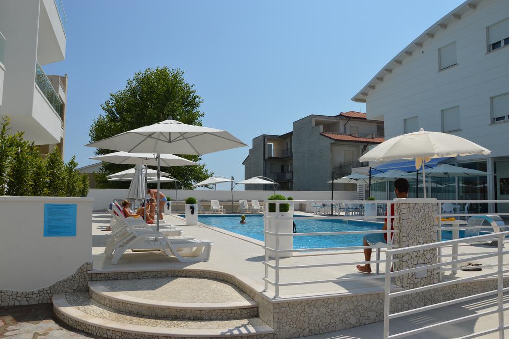 Case Vacanze Blue Bay Resort Roseto Degli Abruzzi Εξωτερικό φωτογραφία