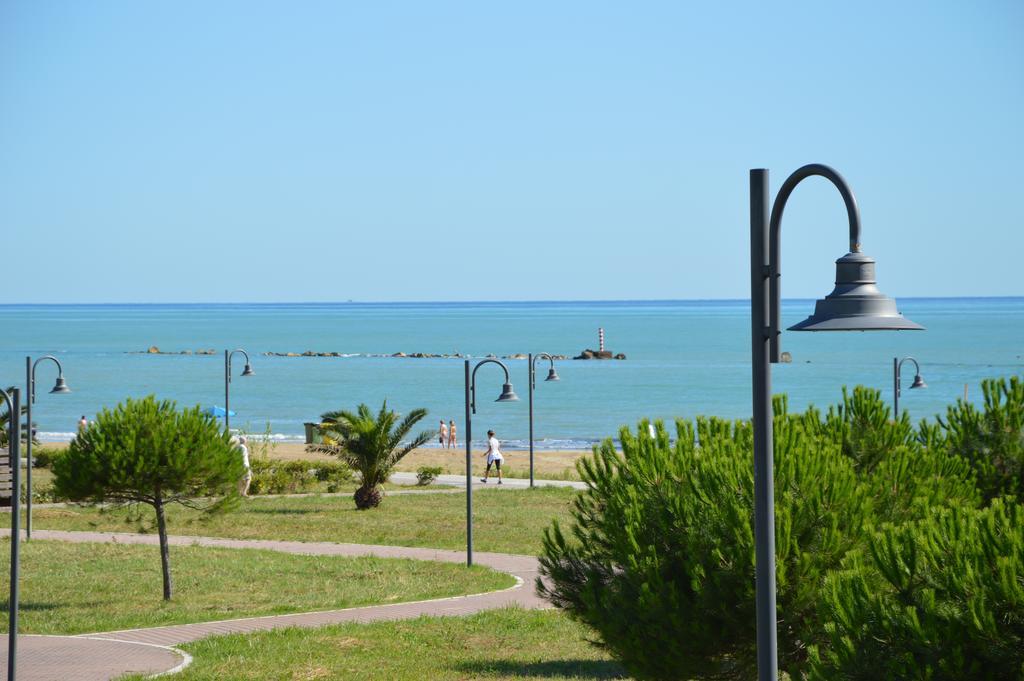 Case Vacanze Blue Bay Resort Roseto Degli Abruzzi Δωμάτιο φωτογραφία